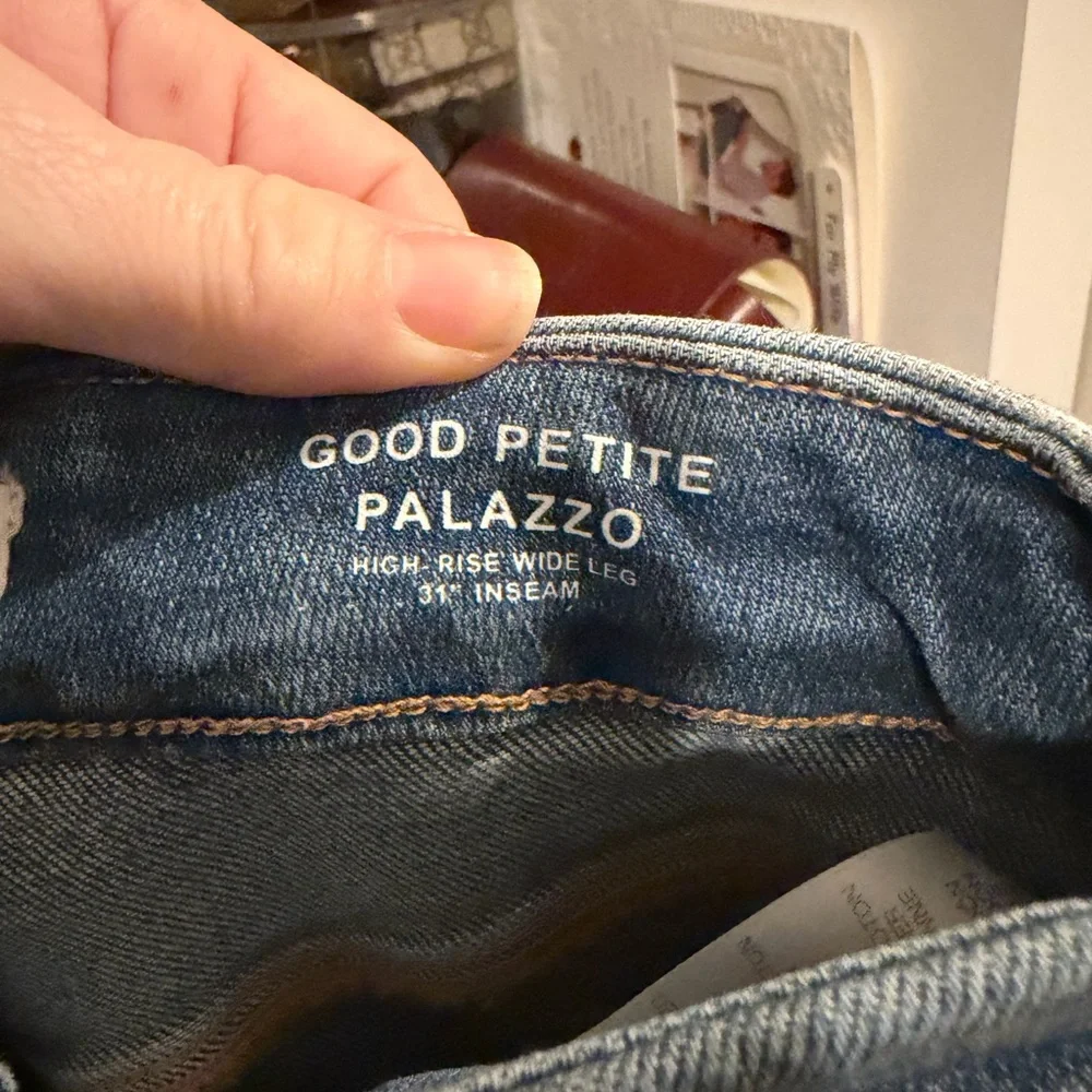 Good American High-Rise Petite Palazzo Jeans - Picture 8 of 9
